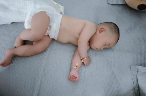 射洪宝宝流白色粘鼻涕