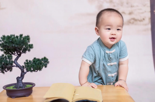 射洪六个月宝宝可以坐吗